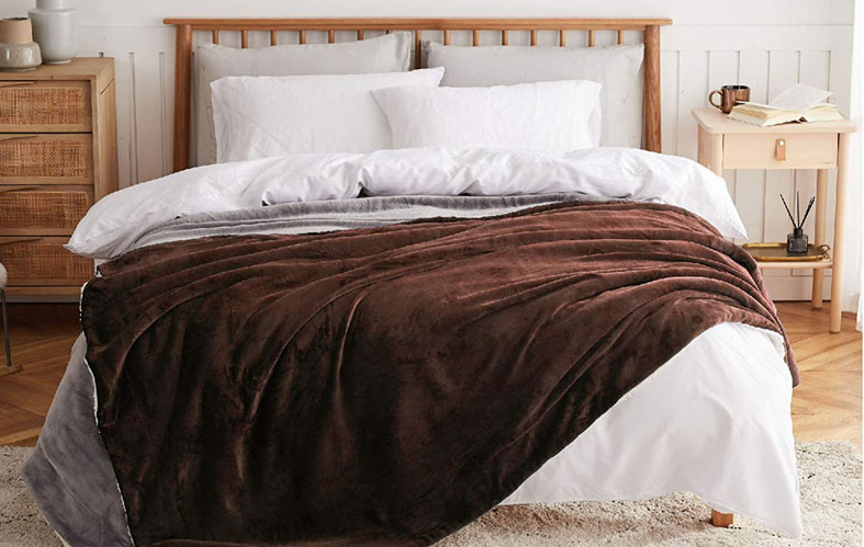 Electric Blanket vs. Space Heater - Which One Should You Buy?