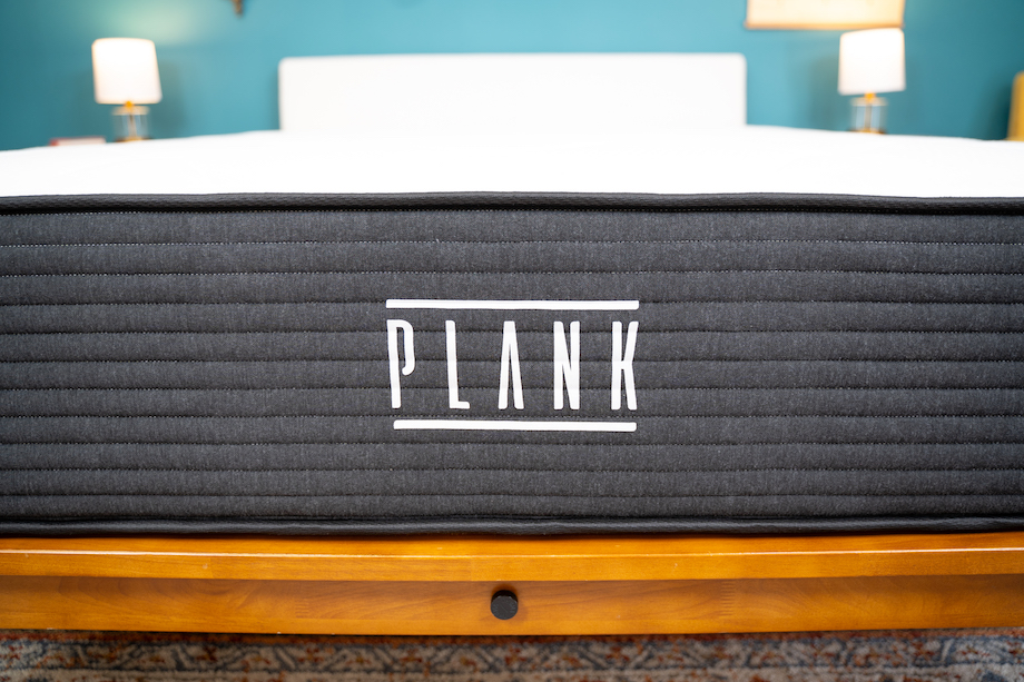 Plank Firm Luxe logo