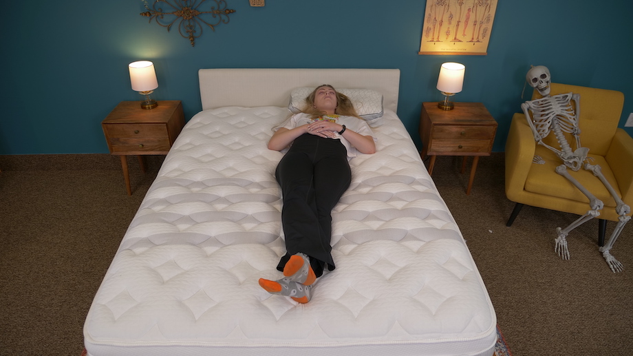 Leesa Sapira Chill Hybrid back sleeper testing