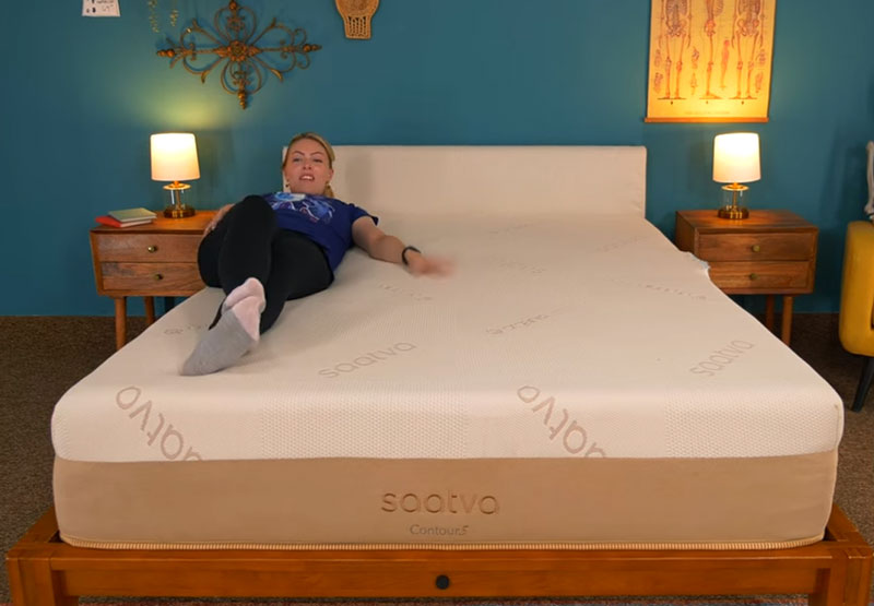 Julia Forbes Testing the Saatva Contour5 Mattress